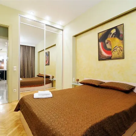 Apartment Nezavisimosti 74