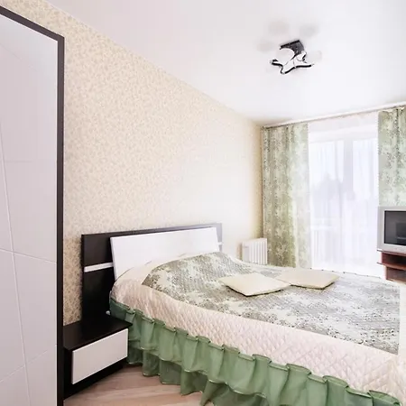 Nezavisimosti 74 Apartment *